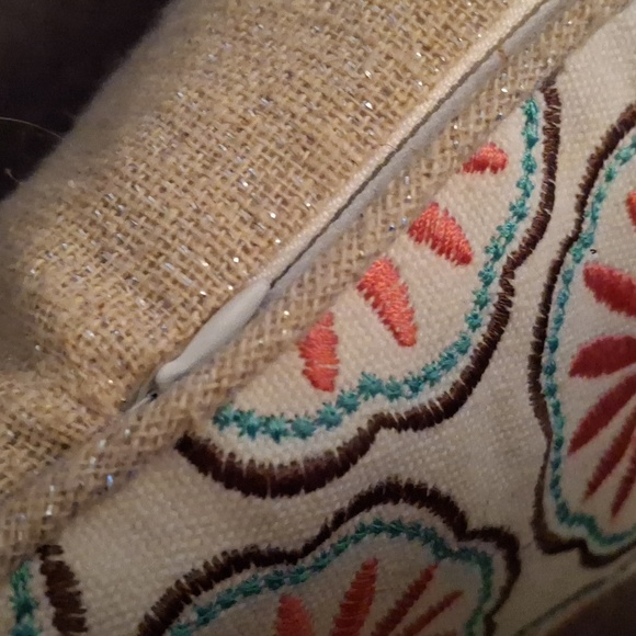 Nina Home Decorate Pillow NWOT - Picture 4 of 4